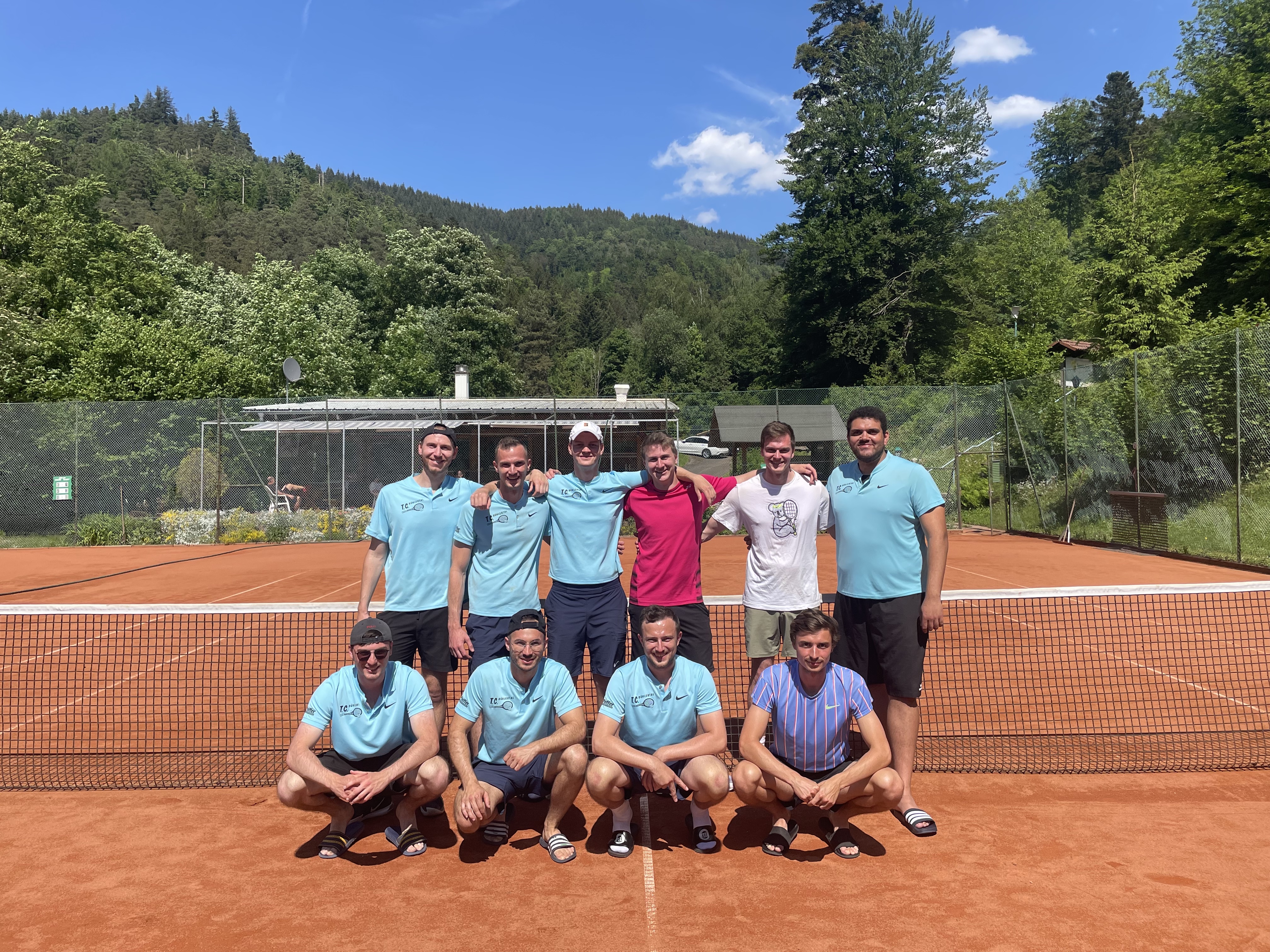 Heimauftakt nach Maß – Herren 1 gewinnen 8:1, Herren 2 dominieren mit 6:0