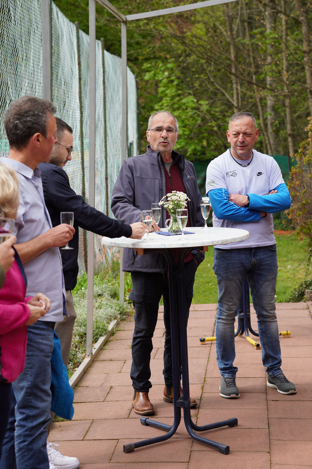 Saisoneröffnung 2023 – Sonnenschein, Sekt und Bändelesturnier