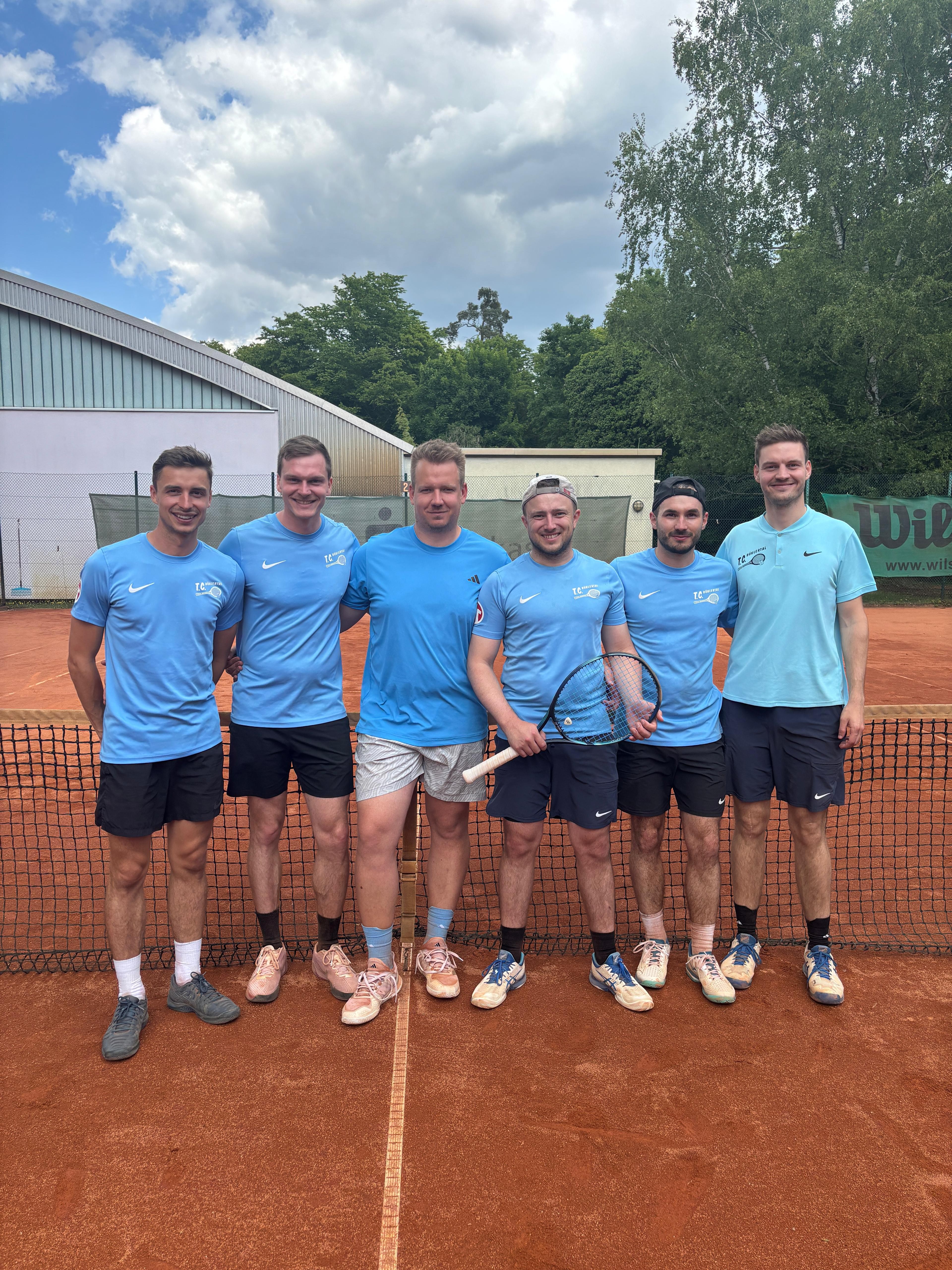 Medenrunde Spieltag: Herren 1 souverän – Damen und Herren 2 kämpfen