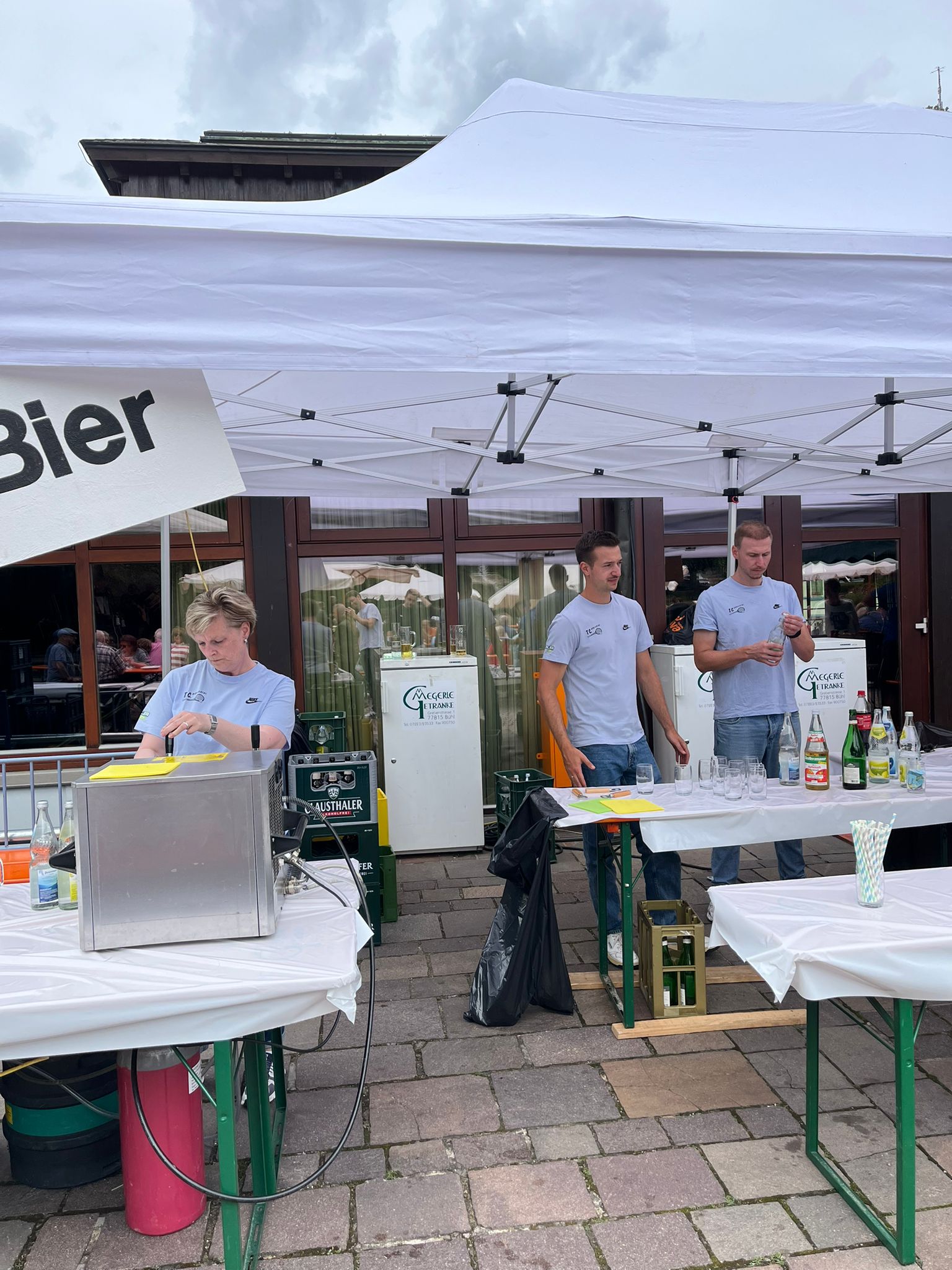Volles Haus, beste Stimmung: Erfolgreicher Vatertags-Hock in Bühlertal