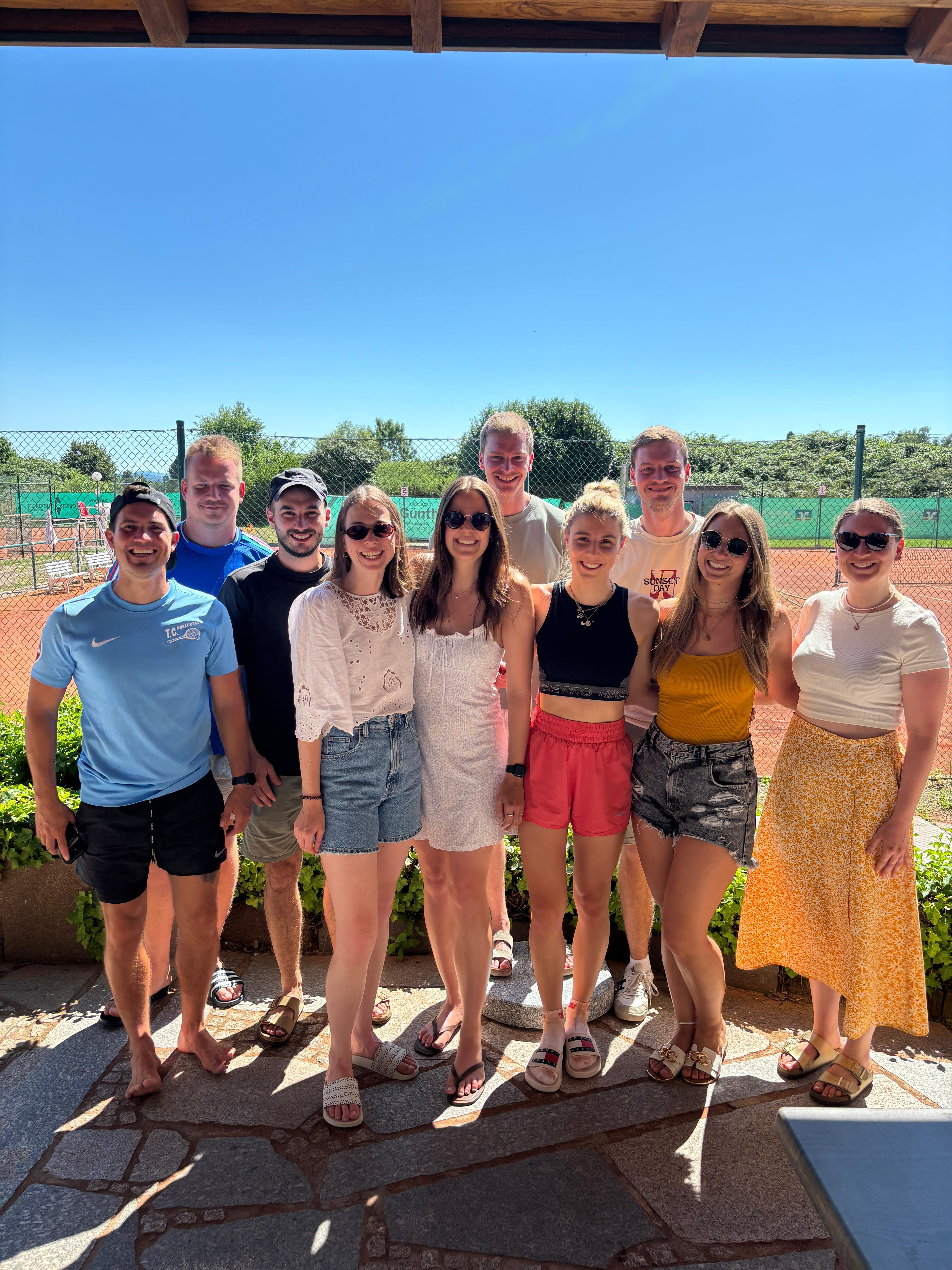 Saisonabschluss mit gemischten Gefühlen – Damen siegen im Derby, Herren-Teams verlieren deutlich