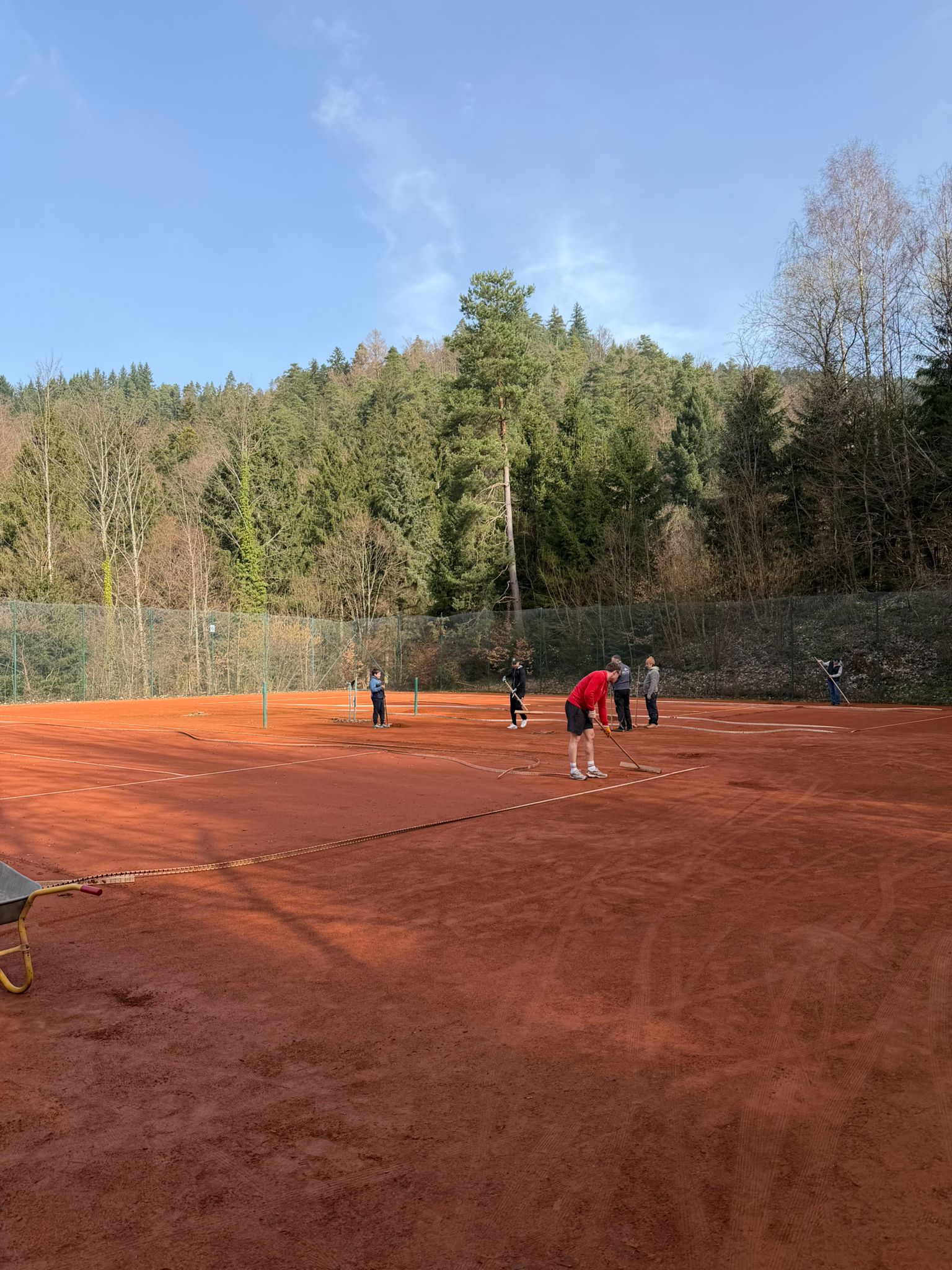 Arbeitseinsatz zur Saisonvorbereitung